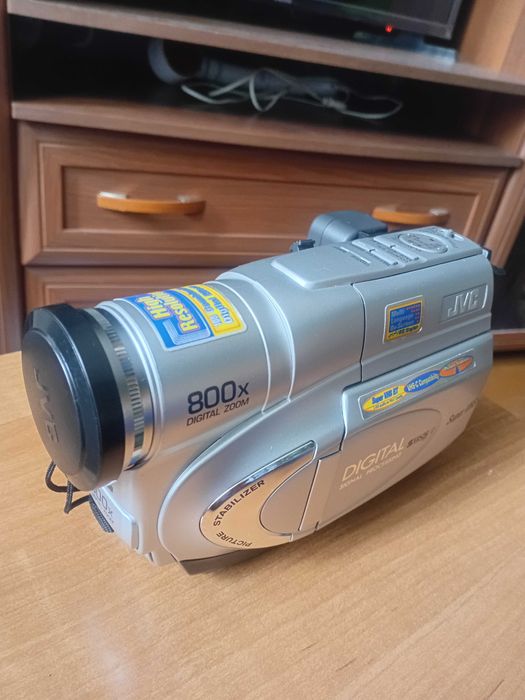 продам видеокамеру