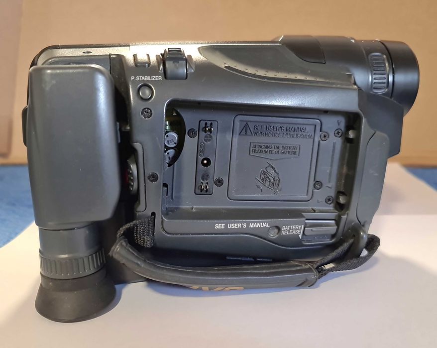 Video camera JVC. Funcțională