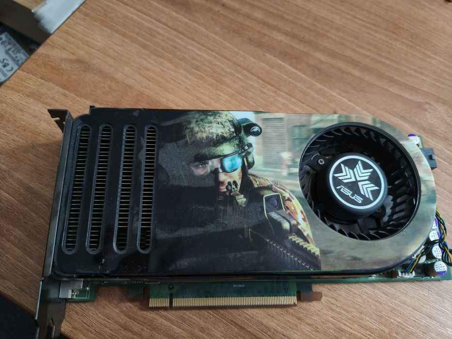 Продам видеокарту gefoce 880gts