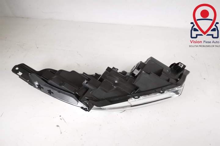 Ляв фар Оригинален Халогенен В добро състояние Хонда ХР-В / Honda HR-V