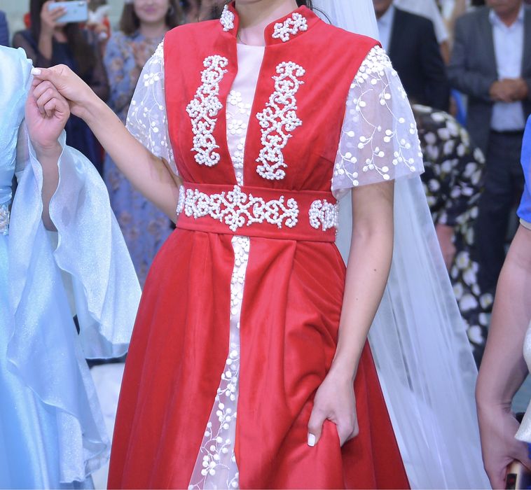 Платье и камзол на узату