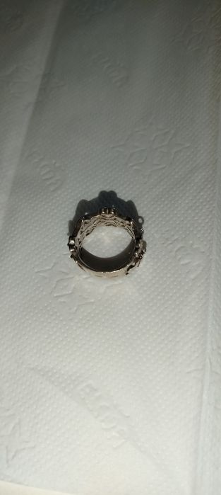 Кольцо Серебро ! Продаётся.