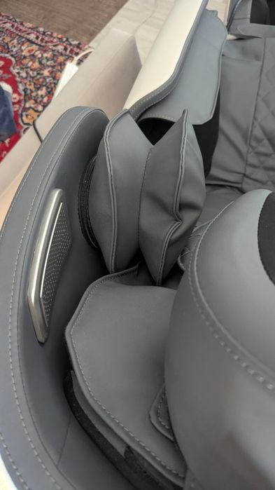 Массажное кресло