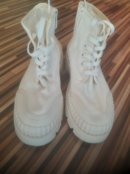 Дамски боти номер38