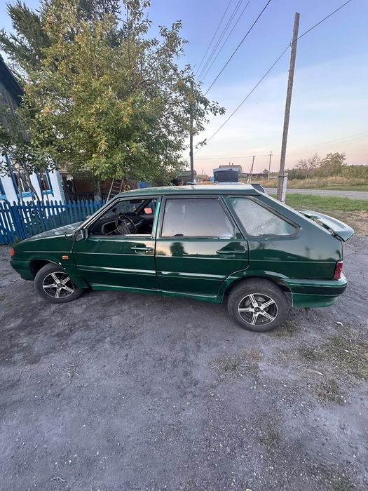 Автомобиль ваз 2114