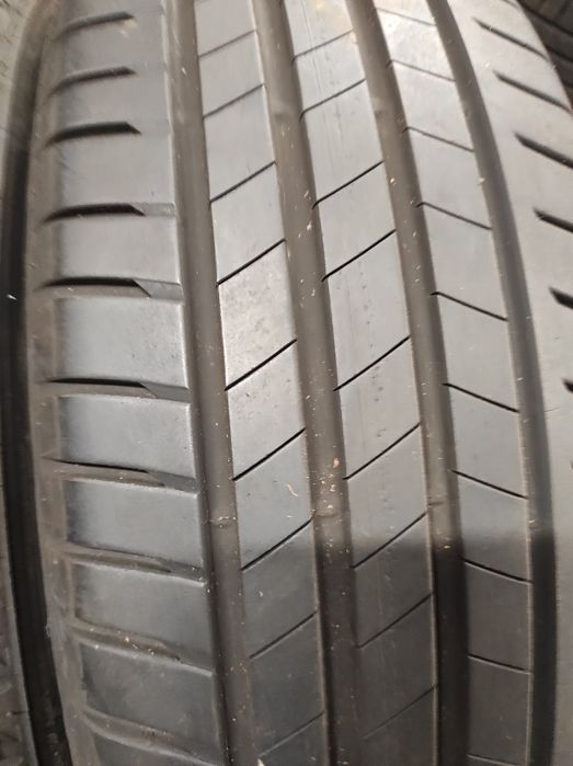 225/55/19 Bridgestone