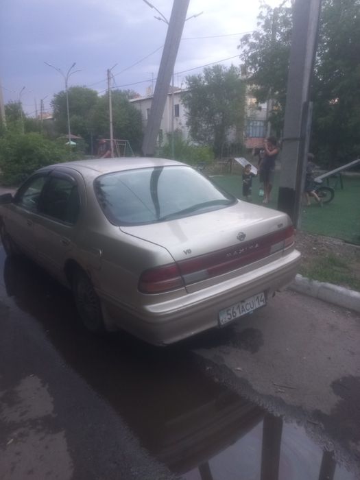 Продам ниссан максима