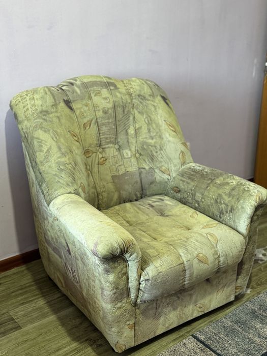 2 кресло в хорошем состоянии