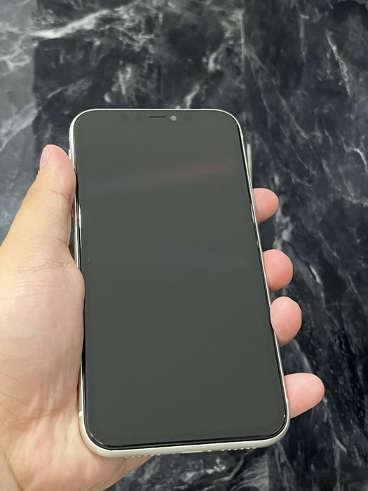 Продам iPhone 11