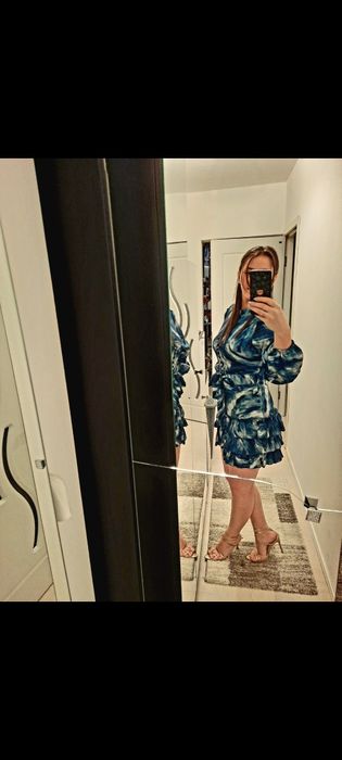 Rochie cu nasturi și curea