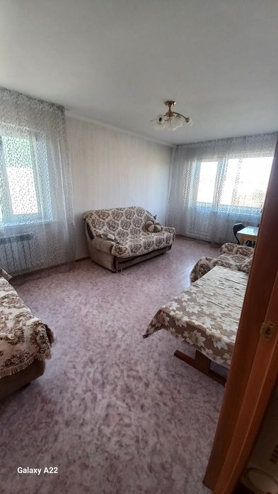 Продам квартиру  3 комнатная