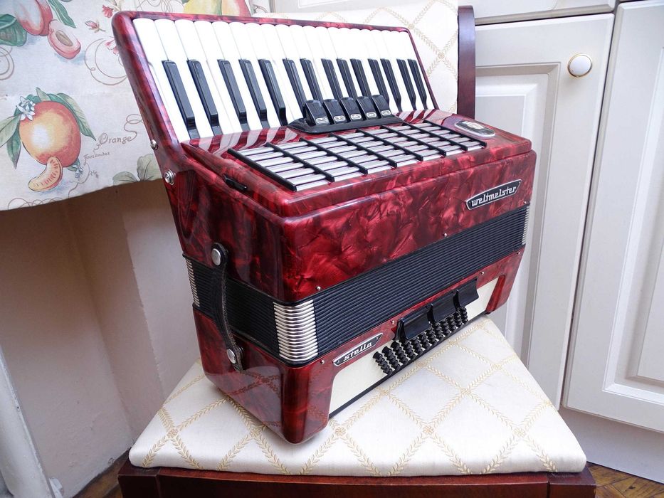 Акордеон Велтмайстер Стела 60 баса