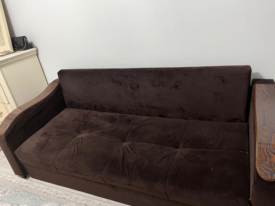 Диван в хорошем состоянии