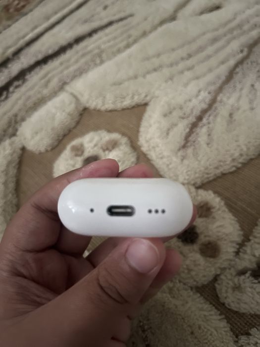 Продаю айрподс 4