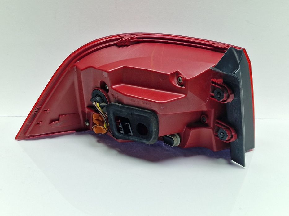 Lampa Spate / Stop Dreapta Volkswagen Passat 365 2010 - 2014 2.0 2.0 T