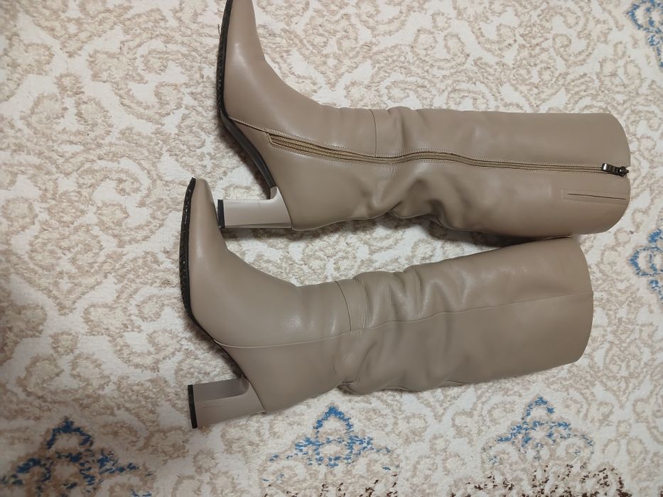 Продам демисезонные сапоги