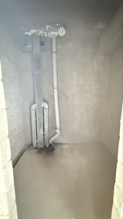 1 комнаталы черновой үй сатылады.