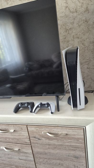 Продам  Sony Playstation  5