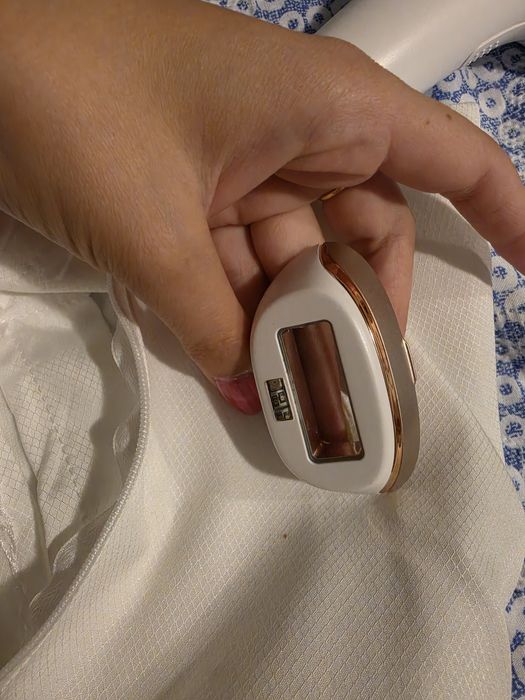 Фотоепилатор Philips Lumea Advanced