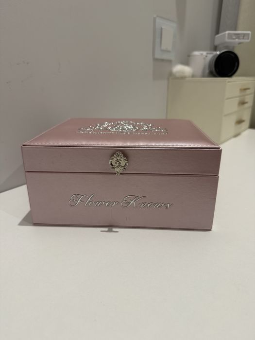 шкатулка flower knows