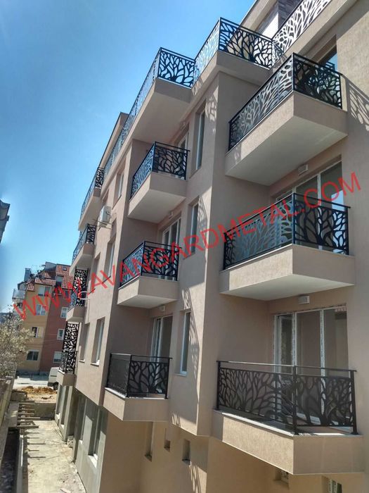 Метални пана за врати, огради парапети