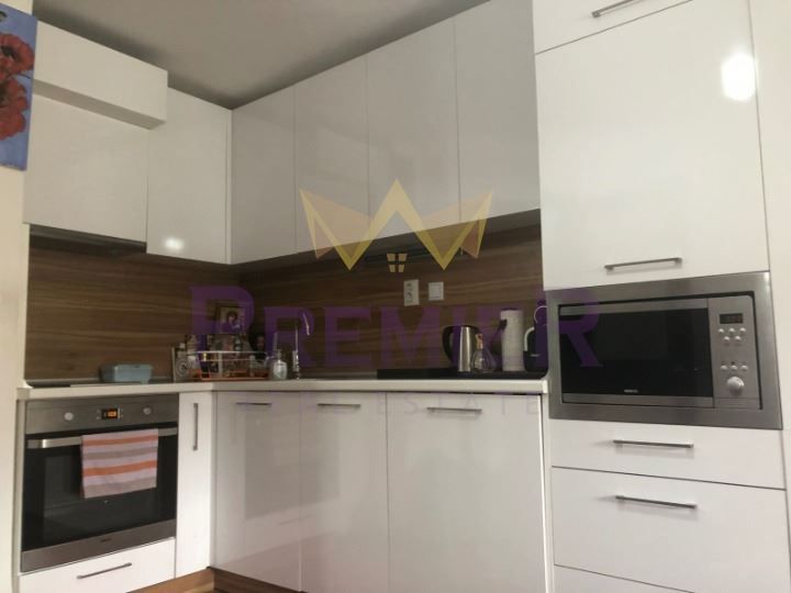 Продава се Тристаен апартамент в Бургас, Възраждане - 94 кв.м за 2394 €/кв.м - Снимка #1