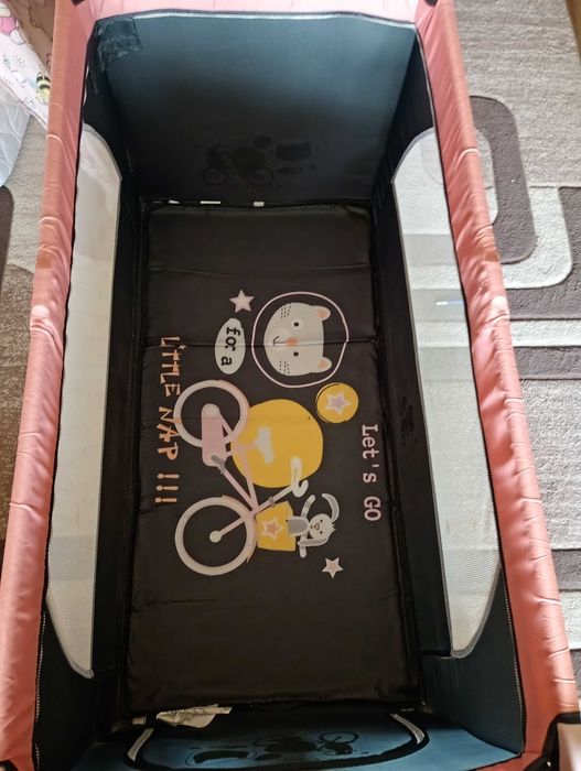 Продавам сгъваема кошара за момиче на 2 нива