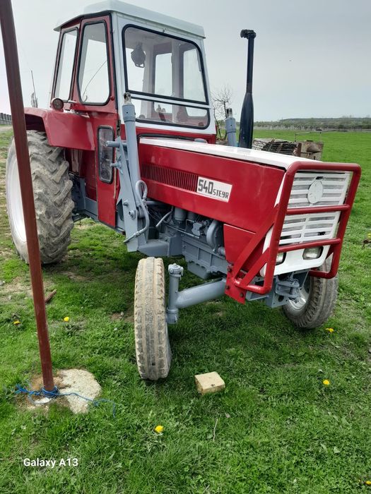 Vând diverse tractor ,mig gunoi ,compresor,landini ,steyr