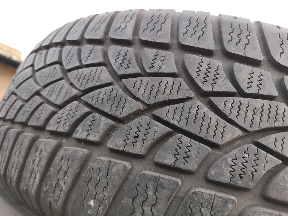2бр Зимни гуми 215 60 17 - Dunlop -