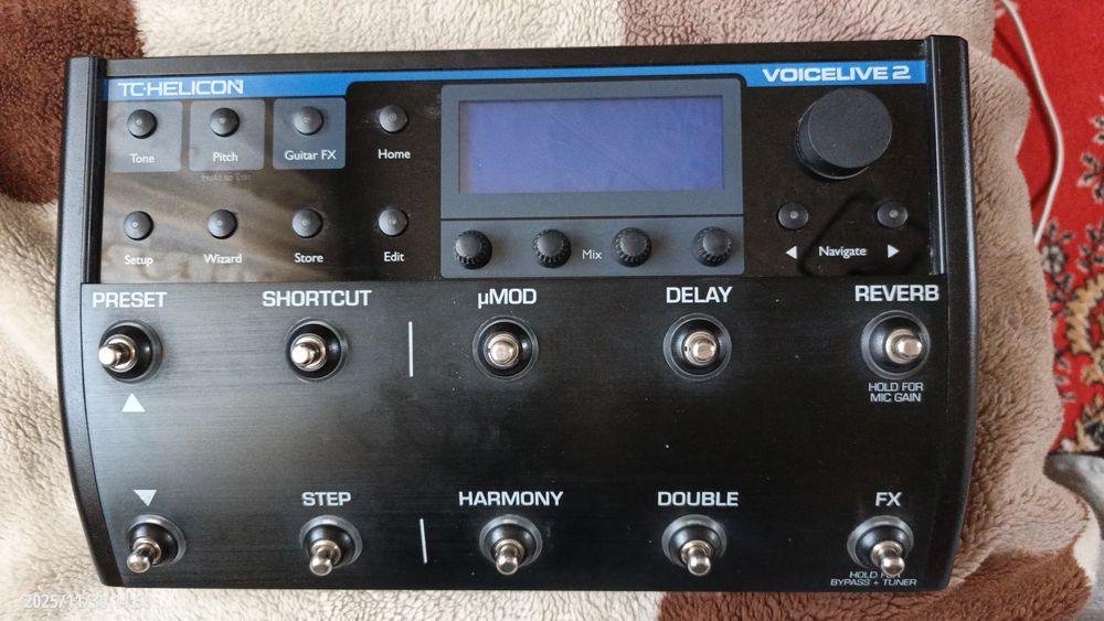 Продам.   Tc helicon. voicelive 2