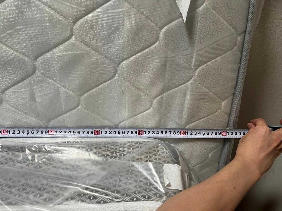 Продаётся матрас 2.2 x 1.6 м