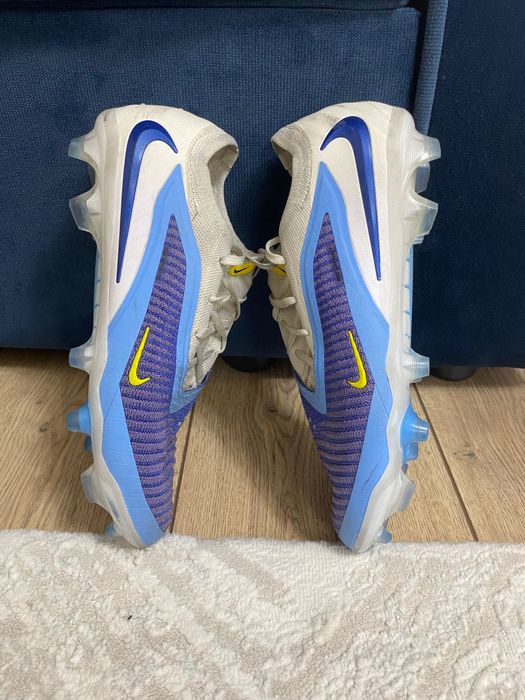 Бутсы Nike Phantom б/у в хорошем состоянии