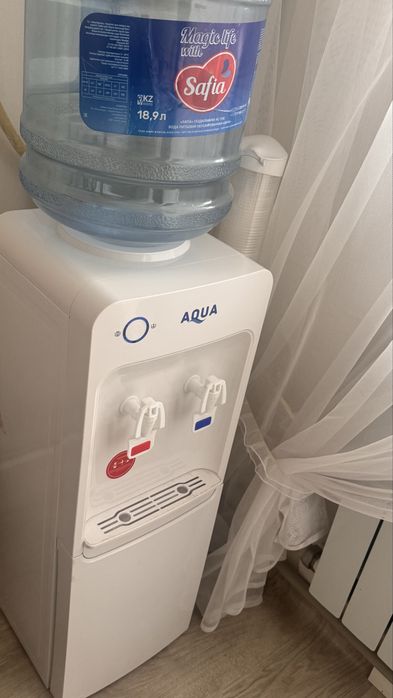 Продам диспенсер (кулер)
