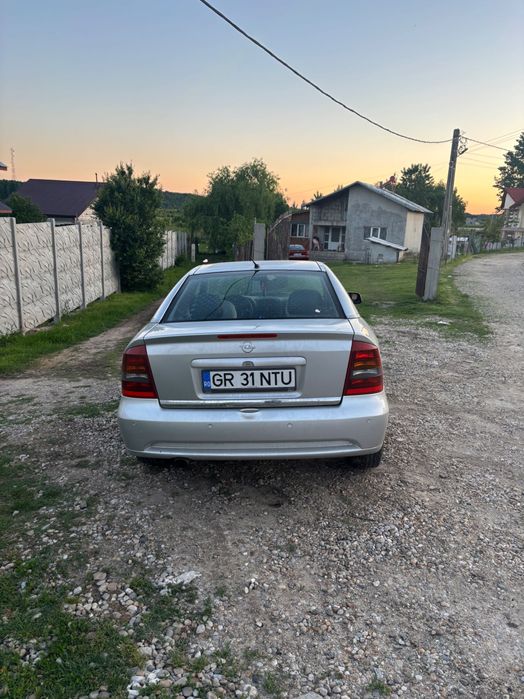 Vând Opel bertone 1.8 benzină