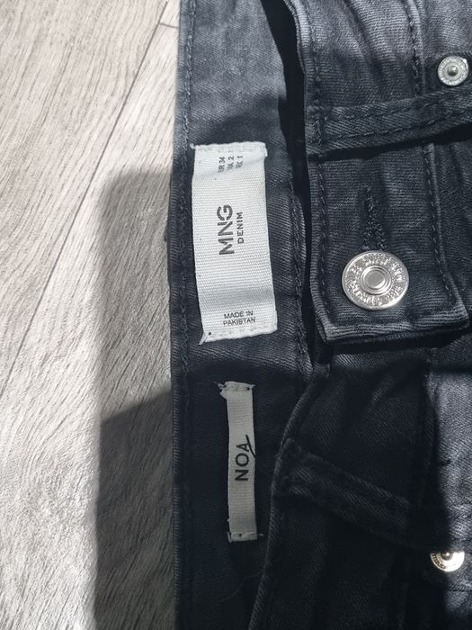 Джинсы новые фирмы Lee  34