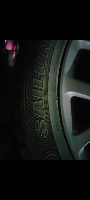 Продам диски с резиной на 18