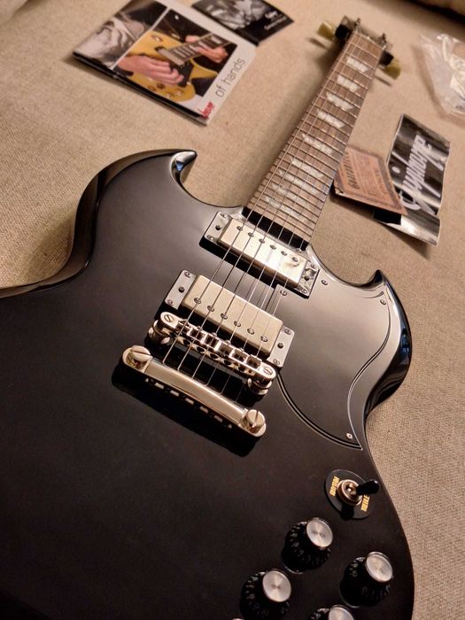 Chitară Epiphone SG Pro G-400 Ebony – Nouă/Nefolosită + Husă & Accesorii Originale