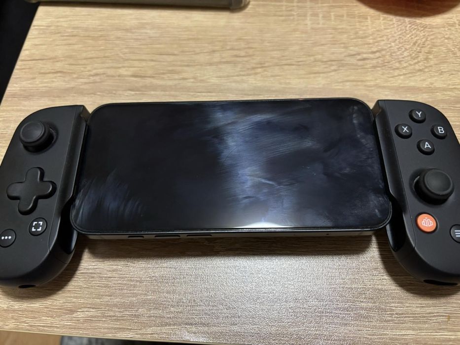 Продавам  Backbone контролер