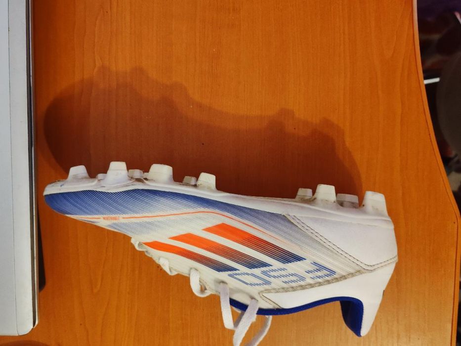 Ghete cu crampoane adidas