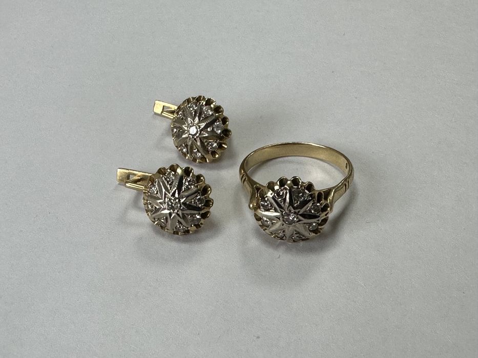 Пролается комплект золото 750