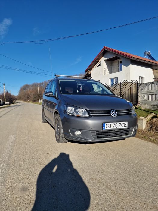 Vând vw touran 1.6 2012