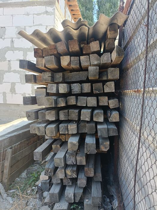 Продам брус  10*10, 9*9 разные есть