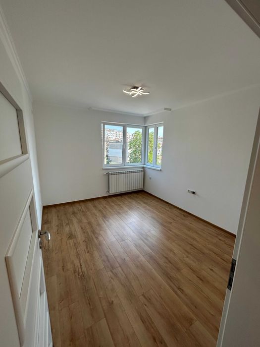 Продава се Четиристаен апартамент в Велико Търново, Колю Фичето - 91 кв.м за 1891 €/кв.м - Снимка #8