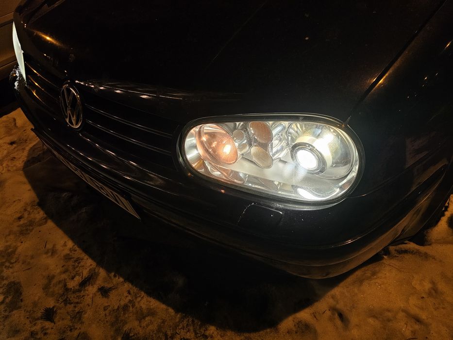 VW Golf 4 1.6 FSI cutie 6 trepte
An 2002 
Acte la zi/fiscal 
Cutie man