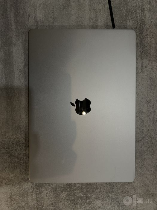 Macbook m2 15,3 93%