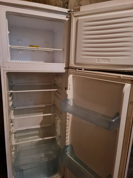 Продам холодильник б/у в хорошем состоянии
