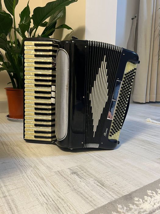 Vand Acordeon Biella