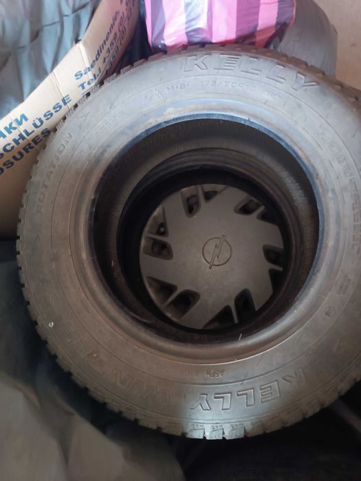 Авто части Гуми джанти