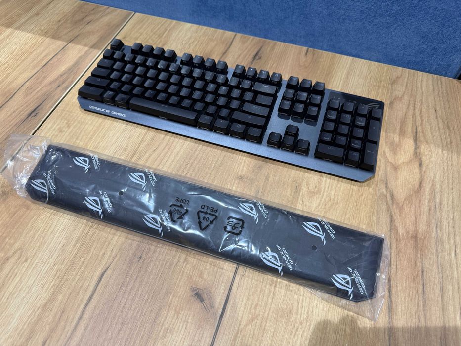 ROG Strix Scope NX Wireless Deluxe — беспроводная клавиатура
