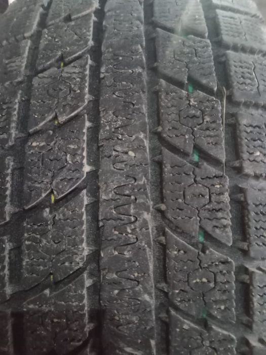 Продам. Ширина 265/60R18.